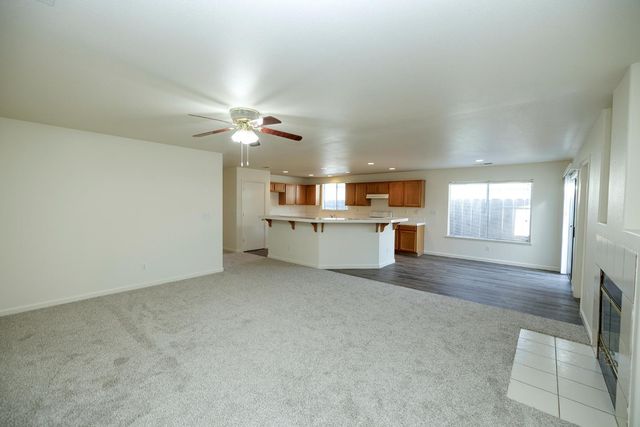 2012 Spring Ln, Modesto, CA 95356