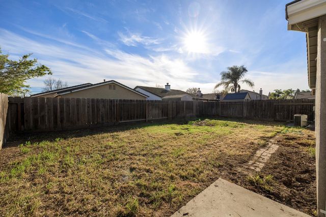 2012 Spring Ln, Modesto, CA 95356