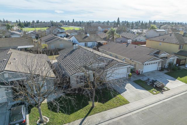 2012 Spring Ln, Modesto, CA 95356