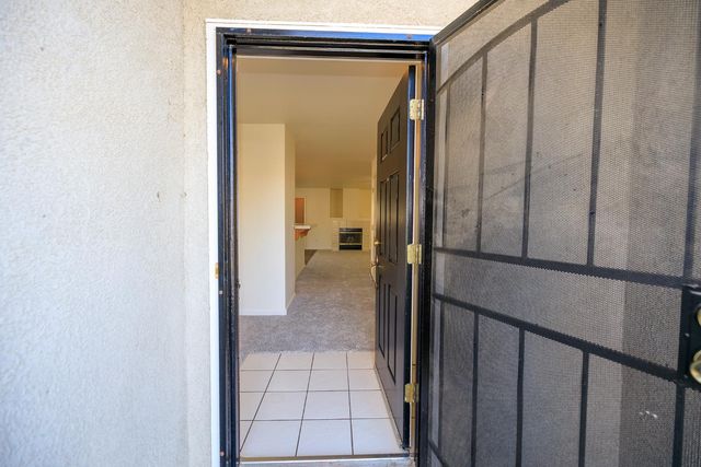 2012 Spring Ln, Modesto, CA 95356