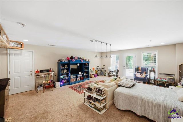 103 N Knotty Court, Forsyth, GA 31029