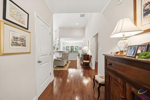 103 N Knotty Court, Forsyth, GA 31029