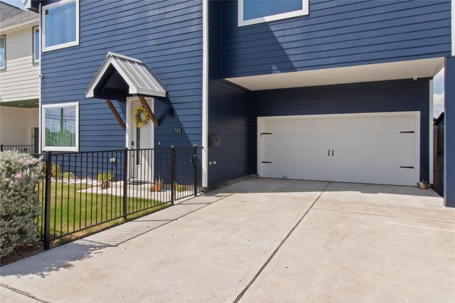 713 James Street, Houston, TX 77009