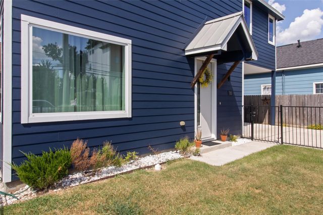 713 James Street, Houston, TX 77009