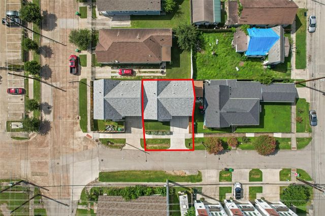713 James Street, Houston, TX 77009