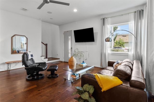 713 James Street, Houston, TX 77009