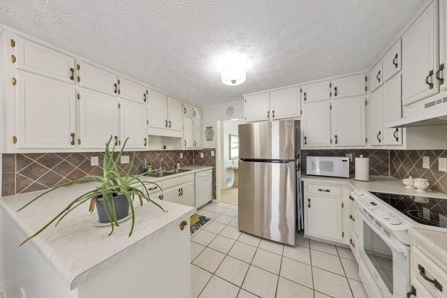 2652 Green Meadow Lane NE, Marietta, GA 30066