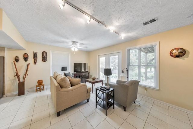 2652 Green Meadow Lane NE, Marietta, GA 30066
