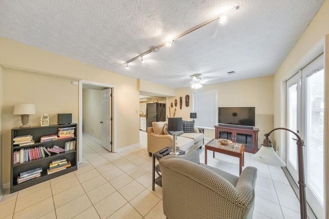 2652 Green Meadow Lane NE, Marietta, GA 30066