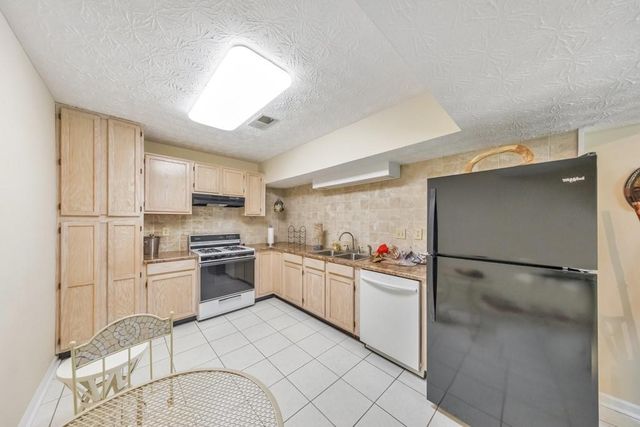 2652 Green Meadow Lane NE, Marietta, GA 30066