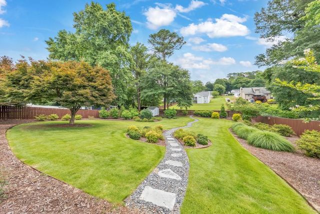 2652 Green Meadow Lane NE, Marietta, GA 30066