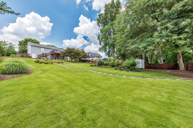 2652 Green Meadow Lane NE, Marietta, GA 30066