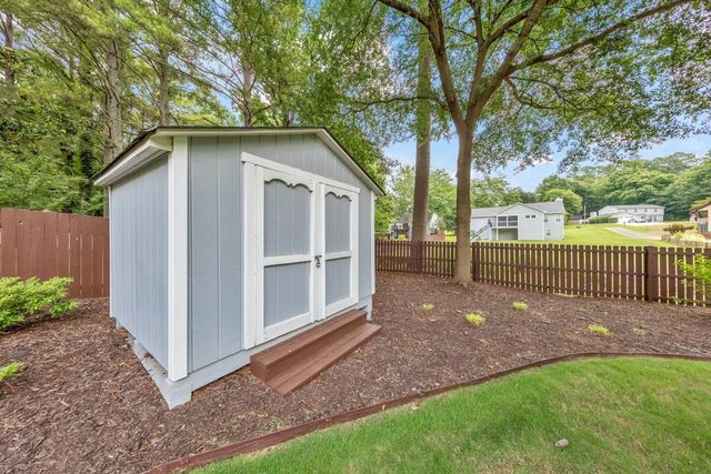 2652 Green Meadow Lane NE, Marietta, GA 30066