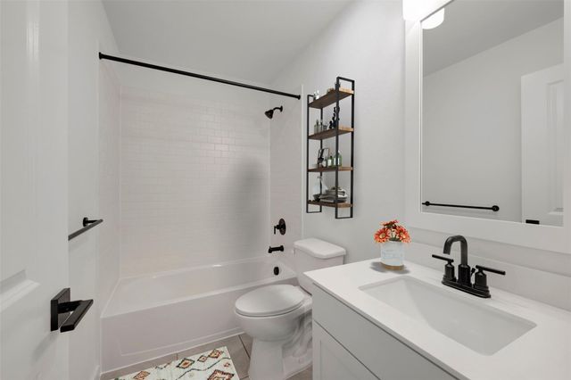7834 Jade Crest Drive, Angleton, TX 77515