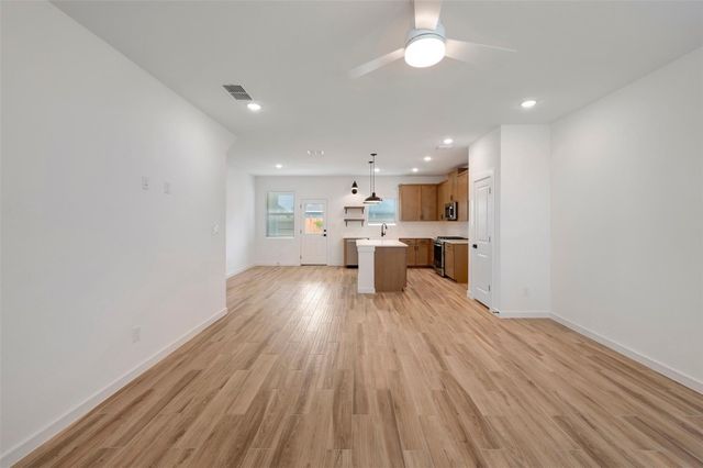 7834 Jade Crest Drive, Angleton, TX 77515