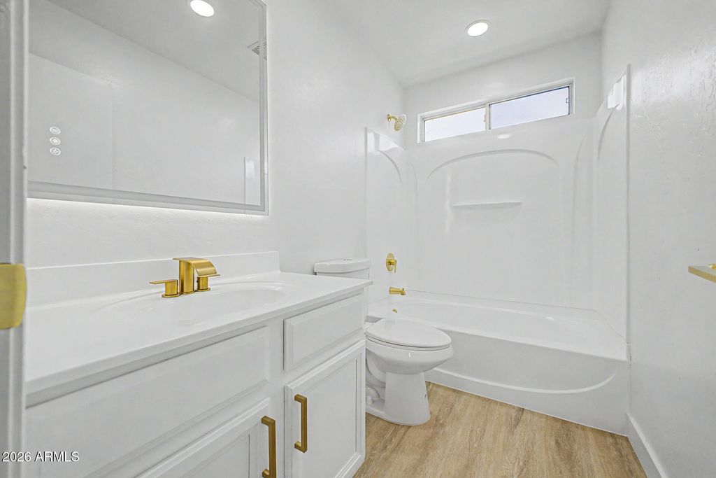 Image 10 of property listing at 1401 S 119TH Drive, Avondale, AZ 85323
