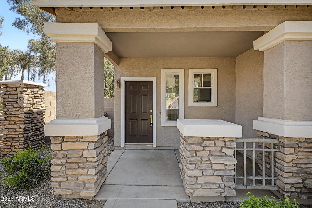 Image 2 of property listing at 1401 S 119TH Drive, Avondale, AZ 85323