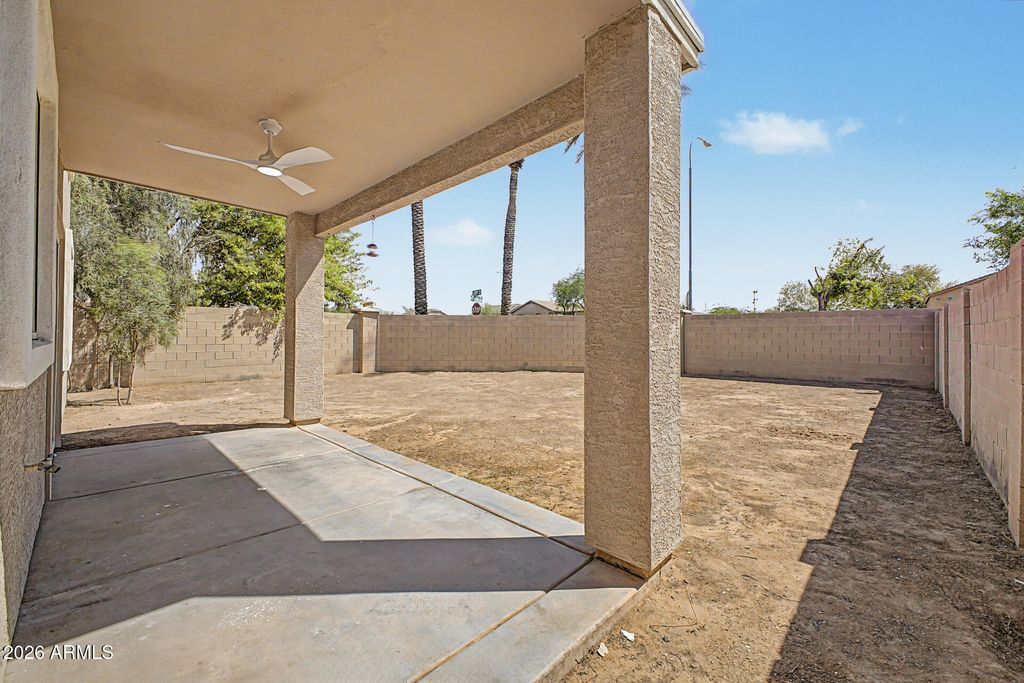 Image 21 of property listing at 1401 S 119TH Drive, Avondale, AZ 85323