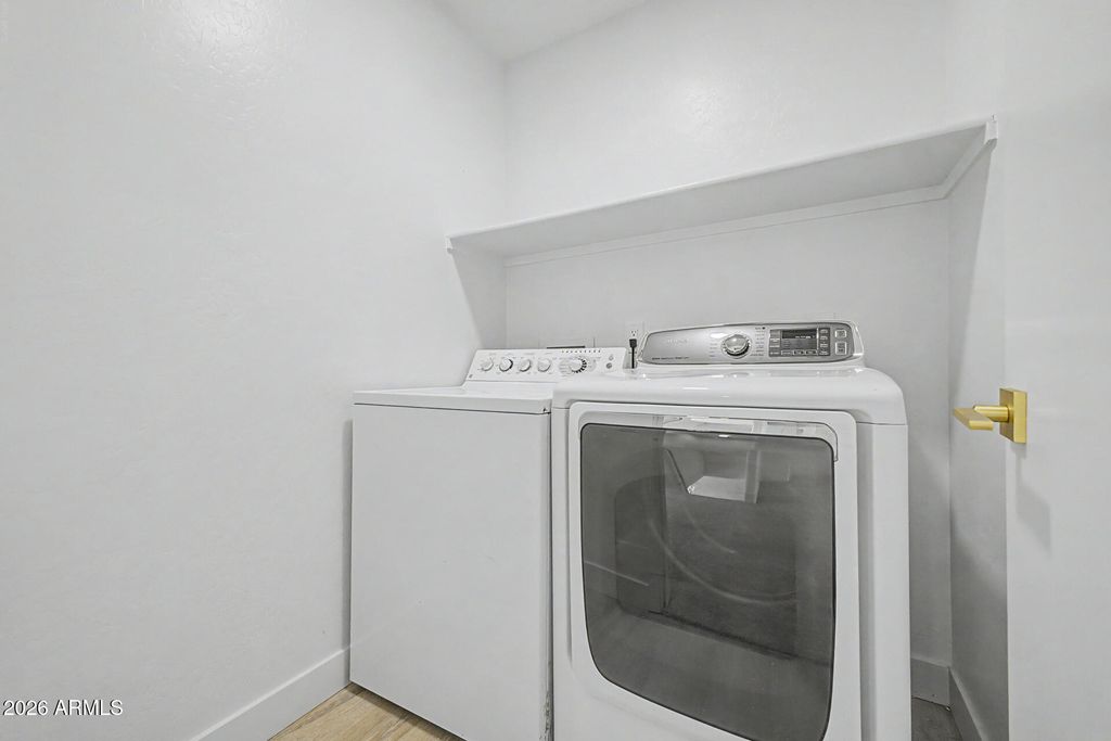 Image 9 of property listing at 1401 S 119TH Drive, Avondale, AZ 85323