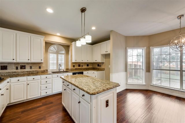 4319 Vine Ridge Court, Arlington, TX 76017