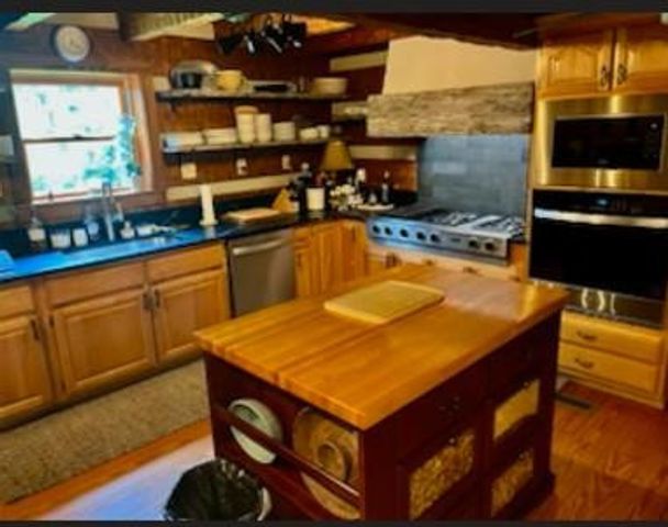 7810 Little Snowbird Road, Robbinsville, NC 28771