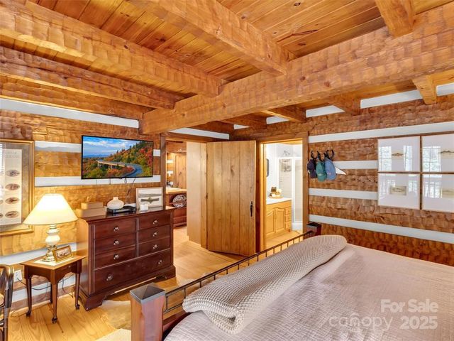 7810 Little Snowbird Road, Robbinsville, NC 28771