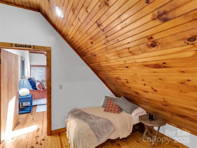7810 Little Snowbird Road, Robbinsville, NC 28771