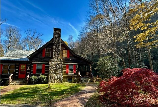 7810 Little Snowbird Road, Robbinsville, NC 28771