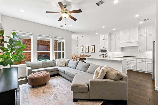 8724 Ice House Drive, North Richland Hills, TX 76180