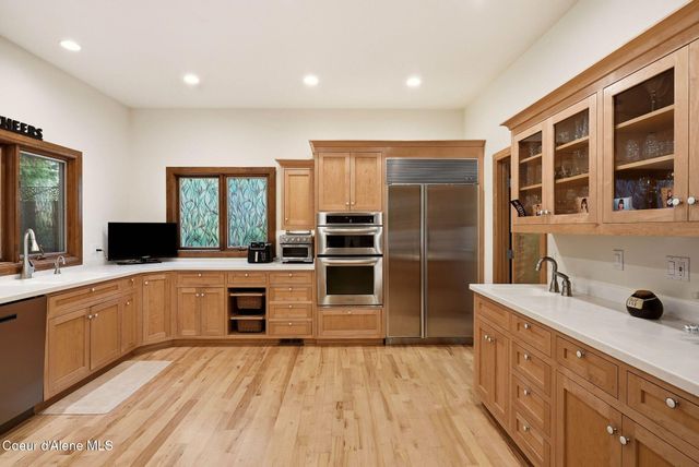 12049 N BRIGHTON CT, Hayden, ID 83835