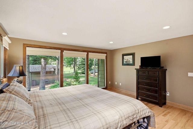 12049 N BRIGHTON CT, Hayden, ID 83835