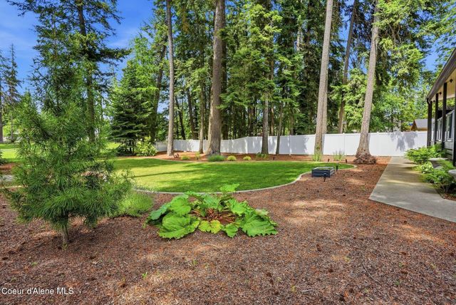 12049 N BRIGHTON CT, Hayden, ID 83835