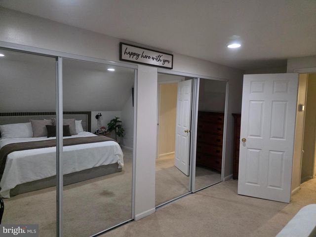 44 PEACOCK LN, Willingboro, NJ 08046