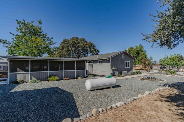3585 Burson Rd, Burson, CA 95225