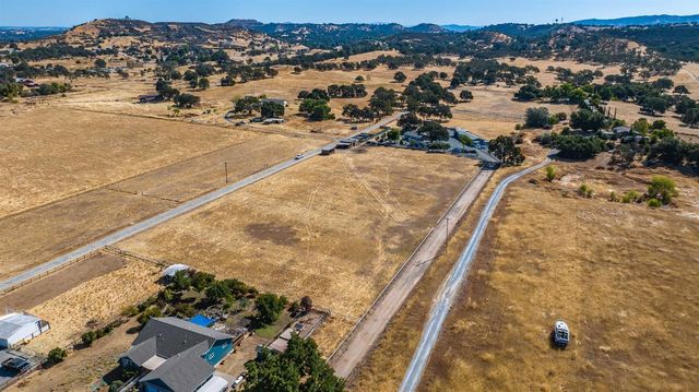 3585 Burson Rd, Burson, CA 95225