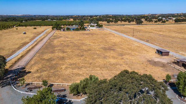 3585 Burson Rd, Burson, CA 95225