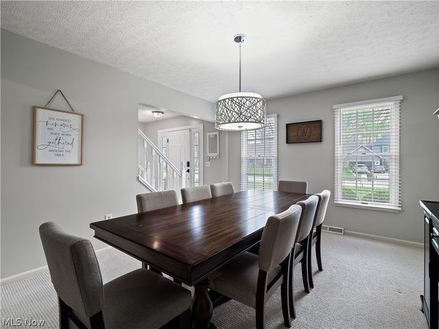 718 Wedgewood Drive, Avon Lake, OH 44012