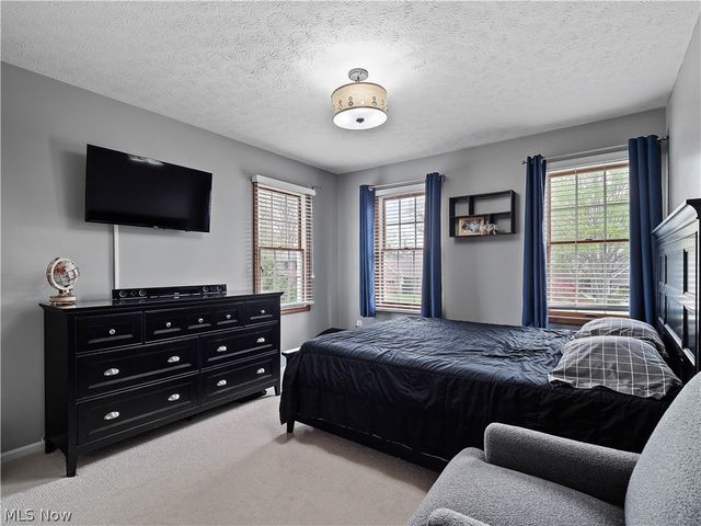 718 Wedgewood Drive, Avon Lake, OH 44012