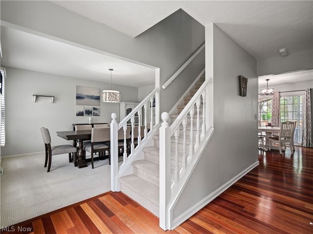 718 Wedgewood Drive, Avon Lake, OH 44012