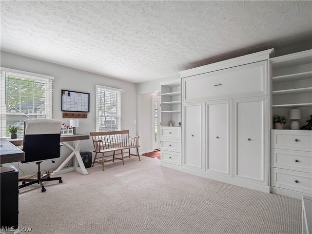 718 Wedgewood Drive, Avon Lake, OH 44012