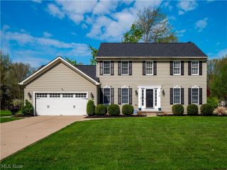 718 Wedgewood Drive, Avon Lake, OH 44012
