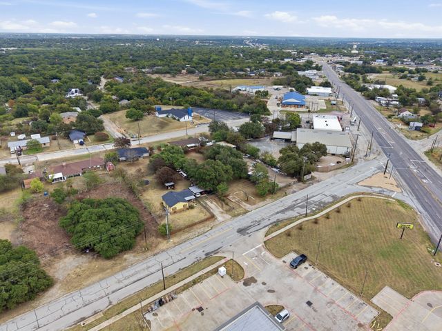 1506 W Bankhead Highway, Weatherford, TX 76086