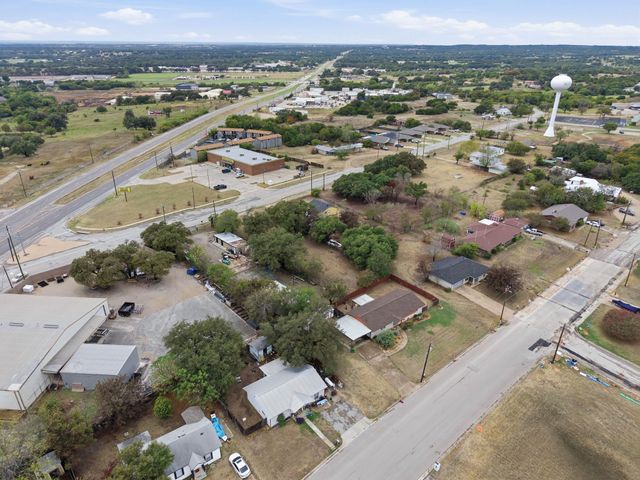 1506 W Bankhead Highway, Weatherford, TX 76086