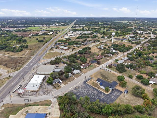 1506 W Bankhead Highway, Weatherford, TX 76086
