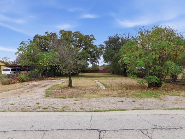 1506 W Bankhead Highway, Weatherford, TX 76086