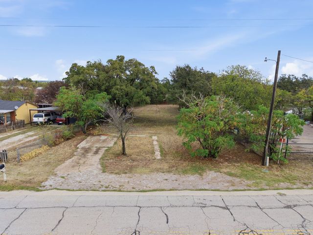 1506 W Bankhead Highway, Weatherford, TX 76086
