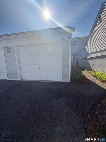 602 Longfellow Drive 602, Branford, CT 06405