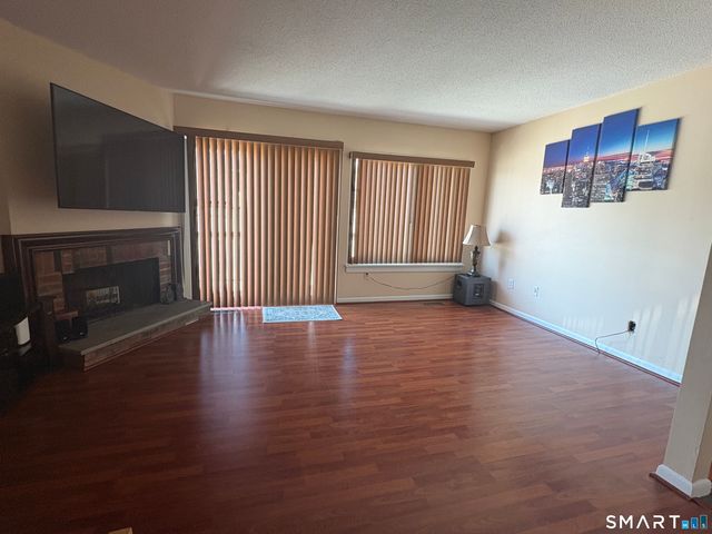 602 Longfellow Drive 602, Branford, CT 06405