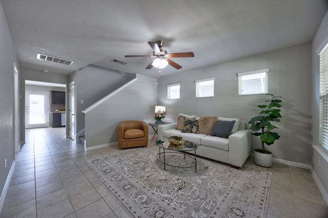 444 S Brook DR, Leander, TX 78641