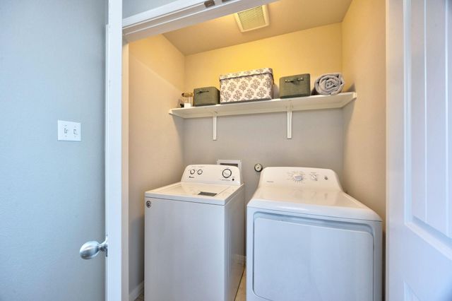444 S Brook DR, Leander, TX 78641